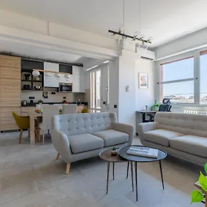 Guesthost - Charming Modern Apartment In Pisa